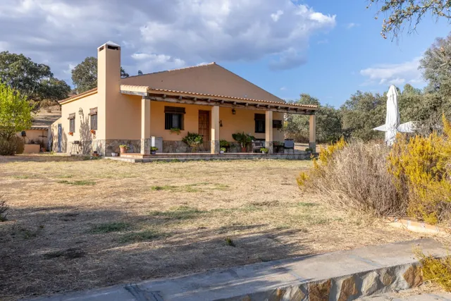CHALET EXCLUXIVO JUNTO AL LAGO EN DEHESA CAMPOAMOR (CASTILBL - foto 3