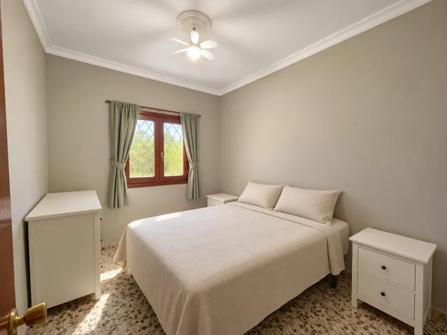 Chalet 4 habitaciones 160m² en venta - AVD. DE EUROPA — 18