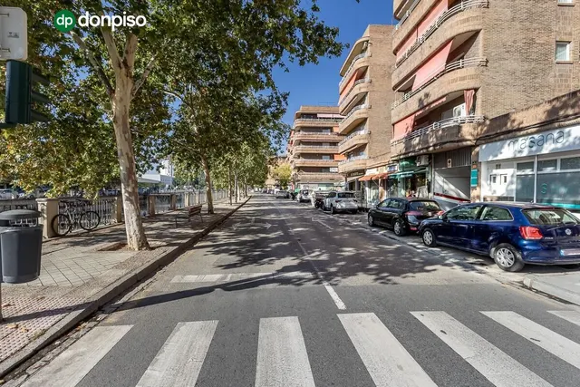 Garaje doble en venta en Urbanización Parque del Genil – Granada Capital — 12