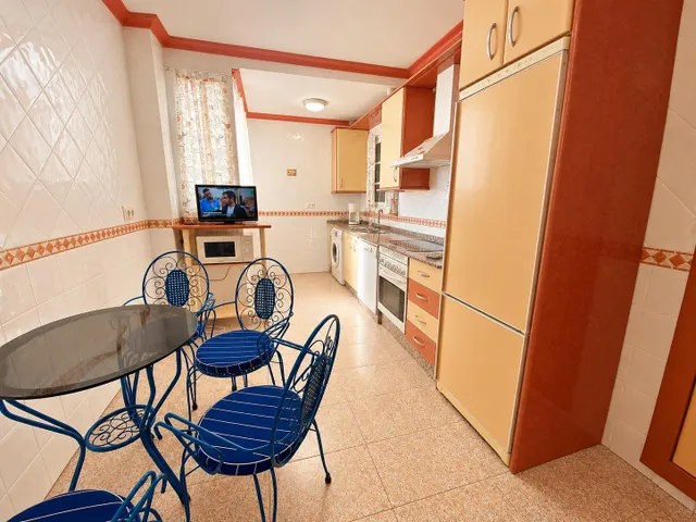 Amplio piso de 4 dormitorios con terraza en Calle San Antonio – Alcalá de los Gazules — 26