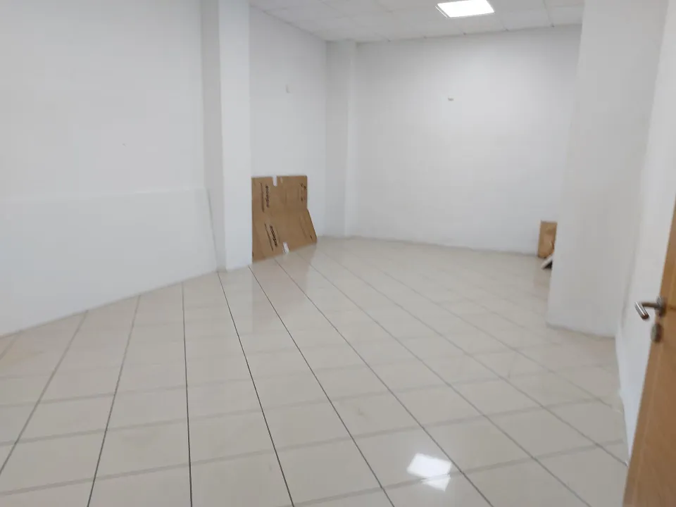 Urbis te ofrece un local comercial en la zona de San Cristóbal.