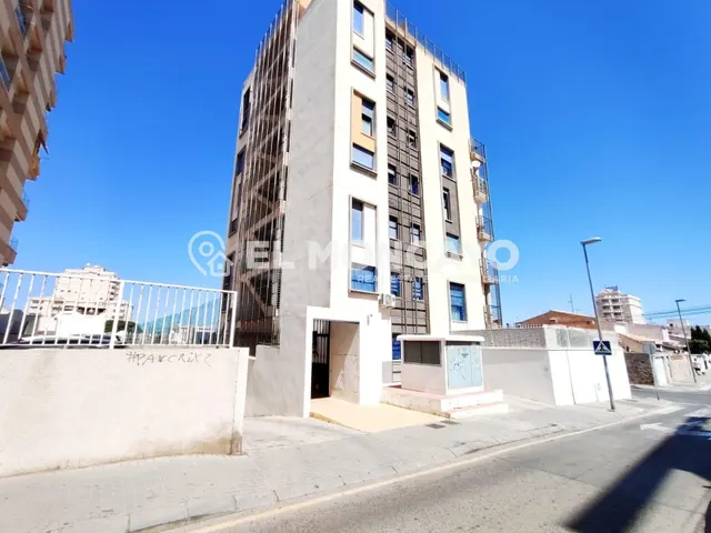 Fantástico apartamento con vistas al mar en Torrevieja, Alicante — 3