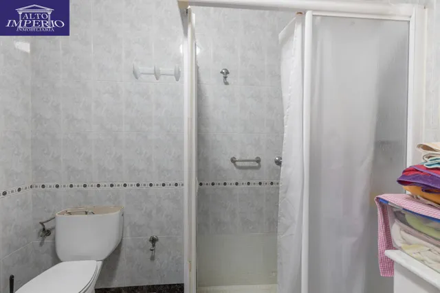 EXCEPCIONAL OPORTUNIDAD EN PLENO CENTRO DE HUÉTOR VEGA — 32