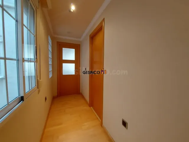 PISO EN TERCERA PLANTA EN BUEN ESTADO. CENTRO!! - foto 5