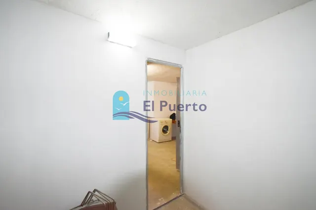 AMPLIO SEMISÓTANO CON MÚLTIPLES POSIBILIDADES – REF 881 — 13