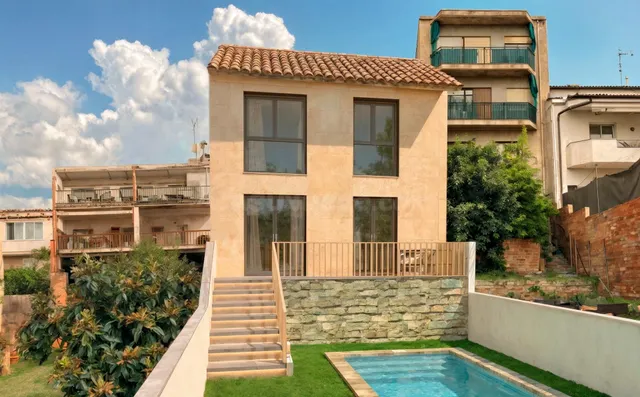 Dues cases d'obra nova al casc antic de La Roca del Vallès - foto 4