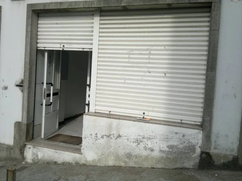 BAJO COMERCIAL 160M2 EN SANTIAGO
