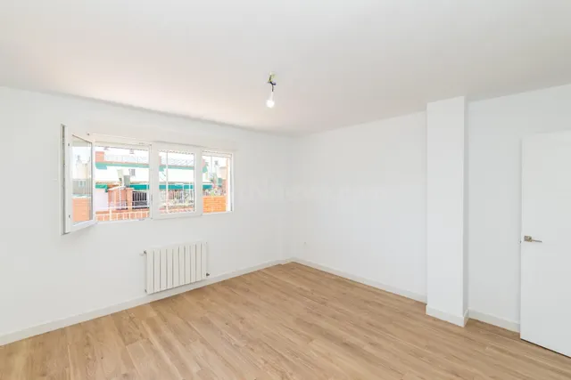Gran ático reformado de cuatro dormitorios con magnífica terraza — 13