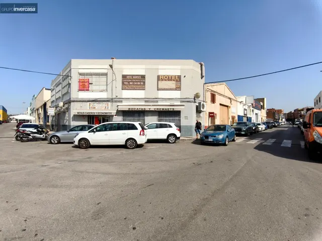 ¡Oportunidad de inversión! Edificio independiente con negoci - foto 3