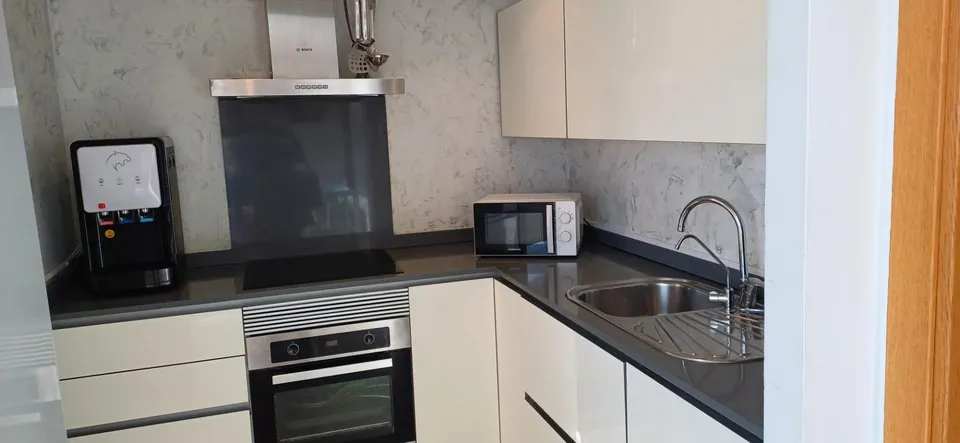 PISO DE 2 habitaciones Y 2 BAÑOS CON PARKING EN SON SERRA-LA VILETA.