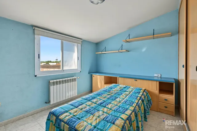 Girona, Domeny | Gran Oportunidad: Edificio de 702 m2 con Taller, Vivienda y Patio — 19