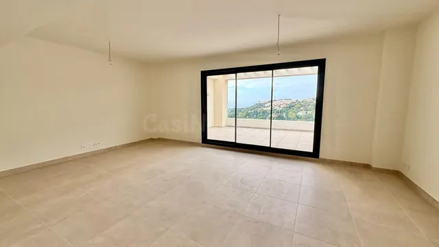 ¡GRAN OPORTUNIDAD! ÁTICO DE LUJO CON SOLÁRIUM PRIVADO Y VIST - foto 3