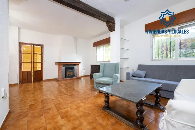 Preciosa casa en Ogíjares con piscina y jardín — 8