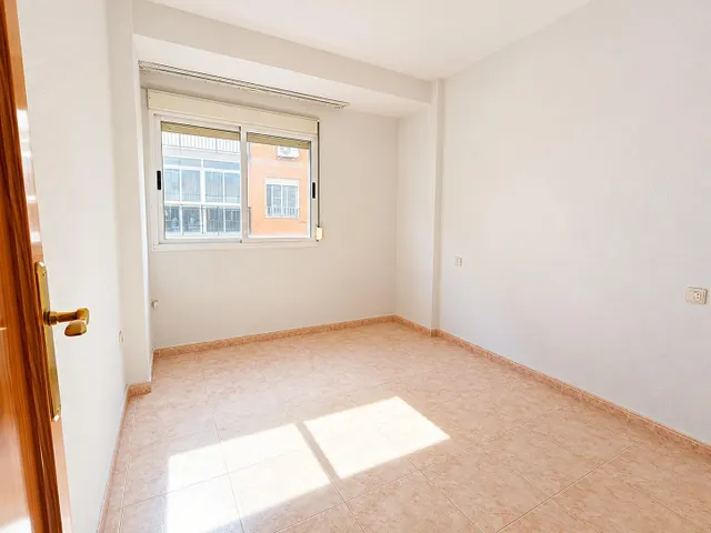 ¡vive Granada desde una ubicación privilegiada! piso de 3 dormitorios con magníficas vistas a la alhambra — 10