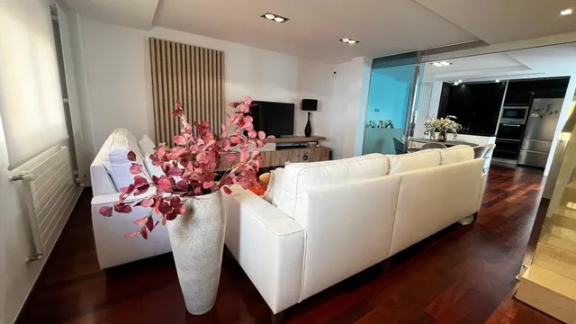 VIVIENDA DÚPLEX EN ZONA CAMPO DE FÚTBOL - foto 2