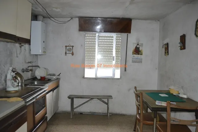 REF 2775 TRES CASAS PARA REHABILITAR CON 5588m2 TERRENO (MONDARIZ) — 5