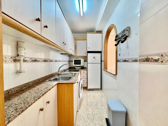 IMPECABLE VIVIENDA DE 2 habitaciones + PARKING EN PLENA AVENIDA DE LAS HABANERAS, A TAN SOLO 450m DE LA PLAYA — 29