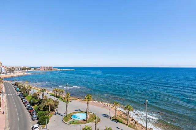 Piso en venta en Torrevieja con vistas al mar — 29