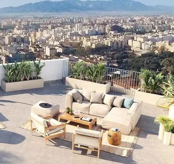 Piso en el centro con vistas despejadas con plaza de aparcam - foto 3