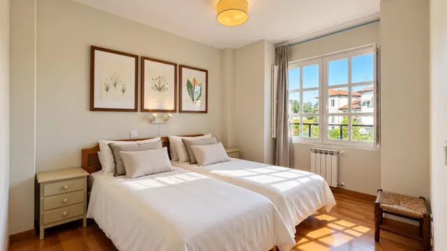 CHALET CON JARDIN Y GARAJE EN COMILLAS — 30