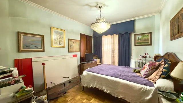 Se vende piso en el centro para reformar con ascensor 4 habitacione, 2 baños y garaje — 7