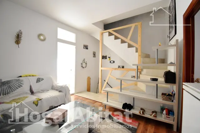 ESPECTACULAR CASA REFORMADA Y AMPLIA CON TERRAZA — 26
