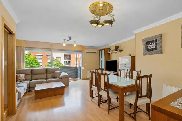 EN VENTA ATICO DÚPLEX CON GRAN TERRAZA JUNTO ESTACIÓN DE AUT - foto 2