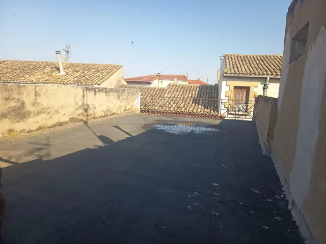 Edificio en Carcastillo. — 20