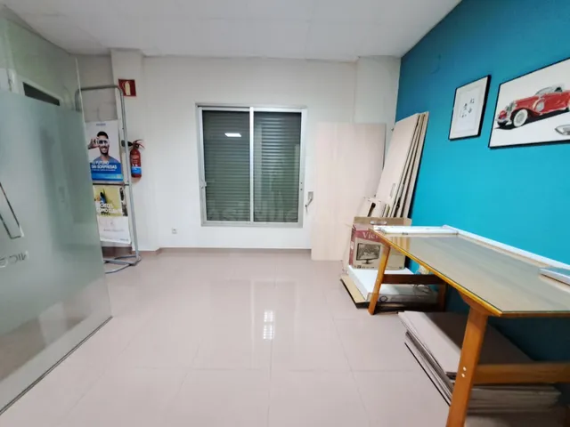 LOCAL ESQUINERO EN ALQUILER En Alzira – ZONA SANTOS PATRONOS — 5