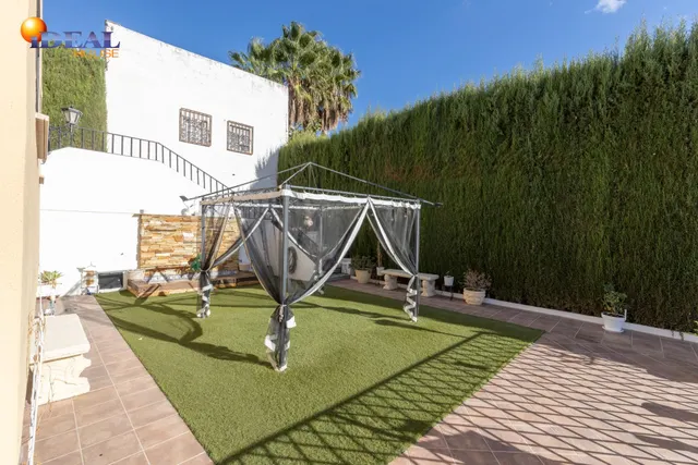 ¡MAGNIFICO CHALET INDEPENDIENTE CON CALIDADES ESPECTACULARES Y PISCINA PRIVADA EN GOJAR! — 10
