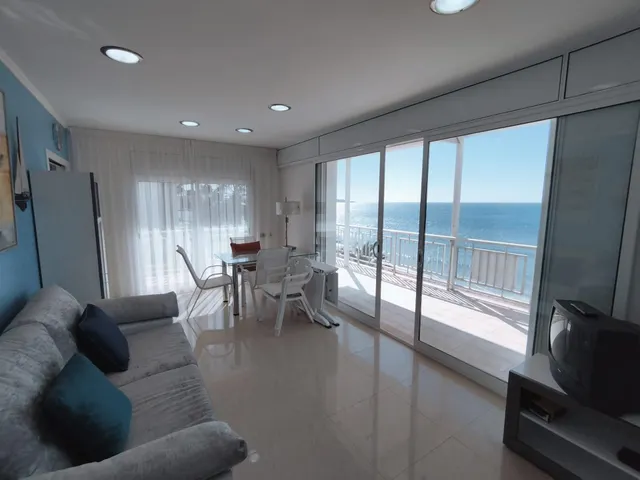 ESPECTACULAR PISO CON VISTAS AL MAR EN EL PASEO MARITIM DE SALOU. — 15