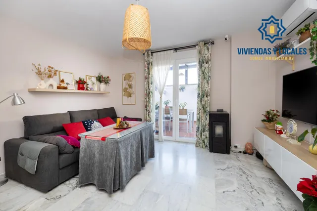 MARAVILLOSA CASA  A POCOS MINUTOS DEL CENTRO DE LA ZUBIA — 11