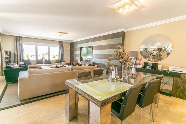 Precioso y lujoso apartamento con vistas al mar en Monte paraíso, en la Milla de Oro. Marbella — 6