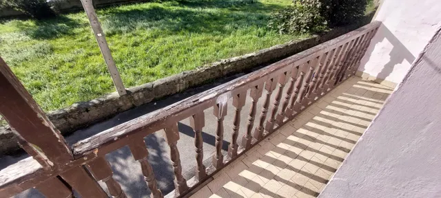 CASA DE 4 DORMITORIOS EN GANZO — 35