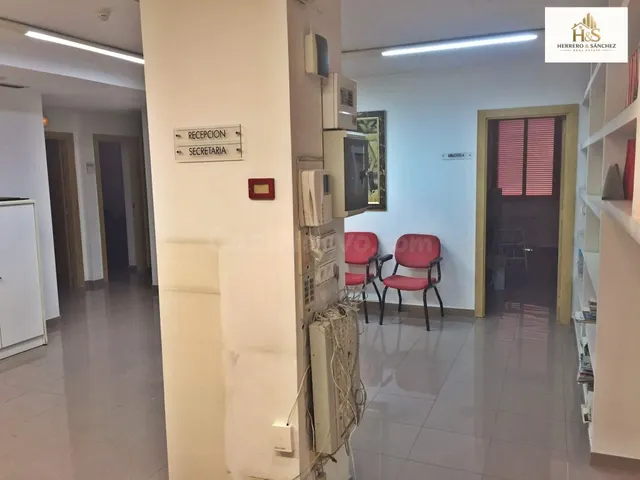 PISO CONVERSIBLE EN VIVIENDA EN EDIFICIO EMBLEMÁTICO – LA RA - foto 3