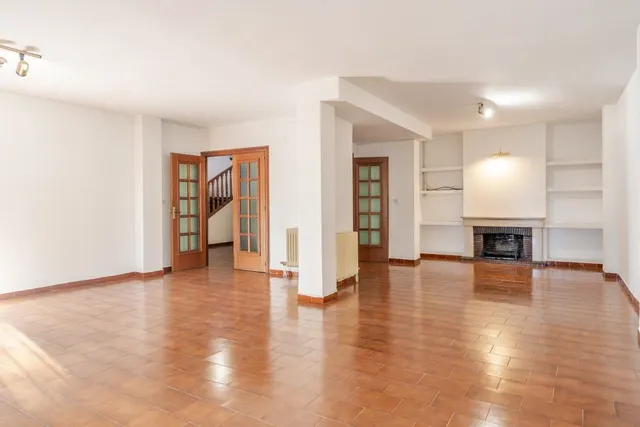 chalet independiente con la mejor parcela en la prestigiosa  urbanización de el serrallo — 10