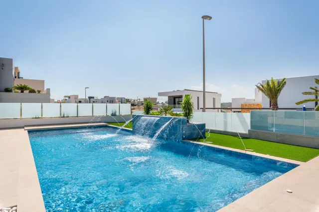 Espectacular Villa  en Campoamor Orihuela Costa — 5