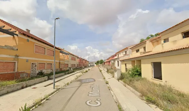 VENTA DE PROMOCIÓN RESIDENCIAL: 21 VIVIENDAS UNIFAMILIARES Y - foto 2