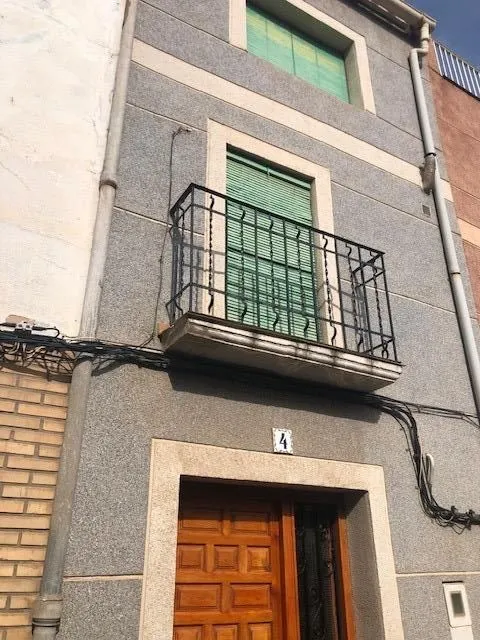 CASA DE PUEBLO EN VENTA — 30
