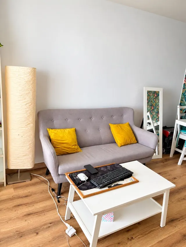 ## Estudio reformado en Amarilla Golf con vistas al mar — 25