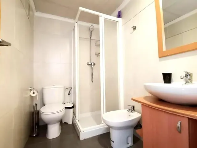 PRECIOSO PISO CON TERRAZA DE 2 DORMITORIOS, PLAZA GARAJE Y T - foto 4