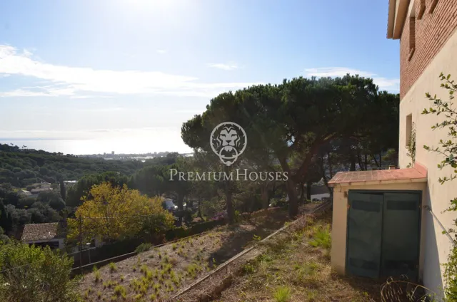 Casa en venta para reformar con vistas al mar en Cabrils — 10