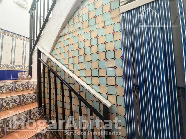 ¡En buena zona! Casa amplia y luminosa con gran terraza y balcón — 41