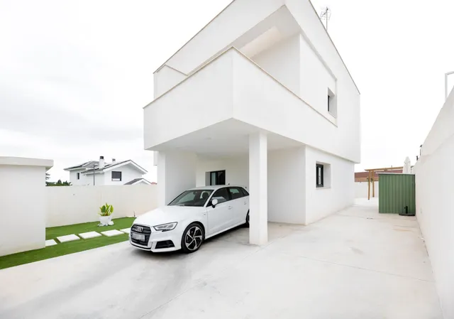 Bonita casa independiente de reestreno en zona residencial de la Zubia — 6