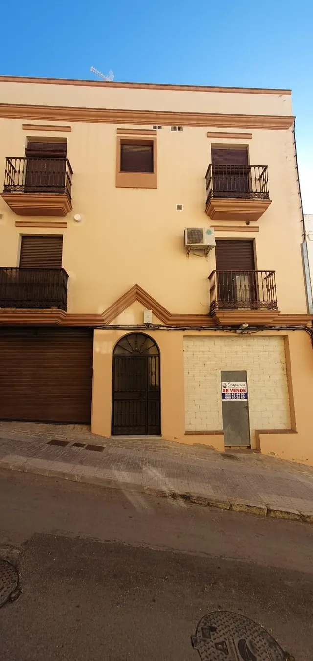 Local en zona calle Ancha, muy comercial — 2