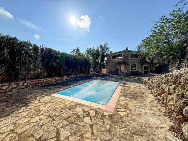 PRECIOSO CHALET CON PISCINA EN BUNYOLA