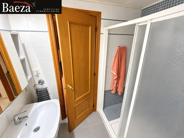 AMPLIA VIVIENDA DE 3 DORMITORIOS CON GRAN TERRAZA, PATIO PRIVADO Y GARAJE EN SANT JOAN D’ALACANT — 18