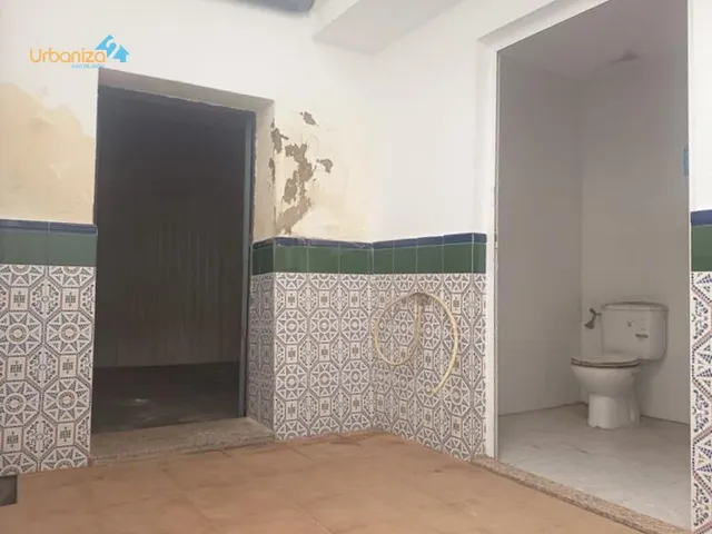 SE VENDE CASA ACONDICIONADA COMO TIENDA. — 8