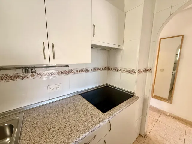 APARTAMENTO CON POSIBILIDAD DE OBTENER LICENCIA TURISTICA. 2 habitaciones + PISCINA — 17