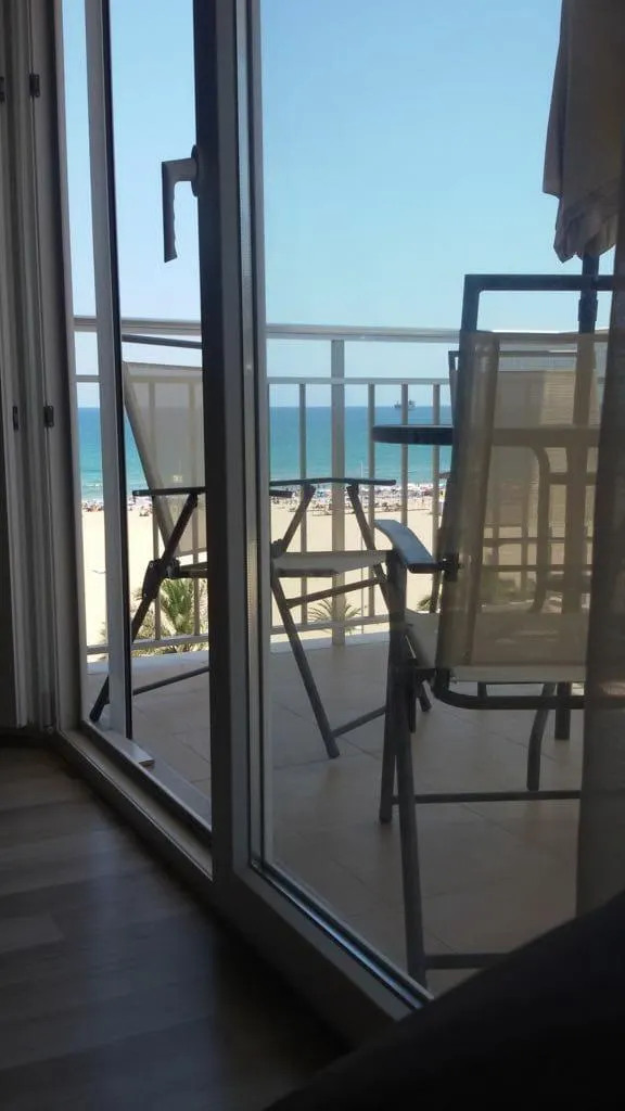 APARTAMENTO EN 1ERA. LINEA DE PLAYA DE GANDIA CON VISTAS AL MAR, Y GARAJE INCLUIDO — 5